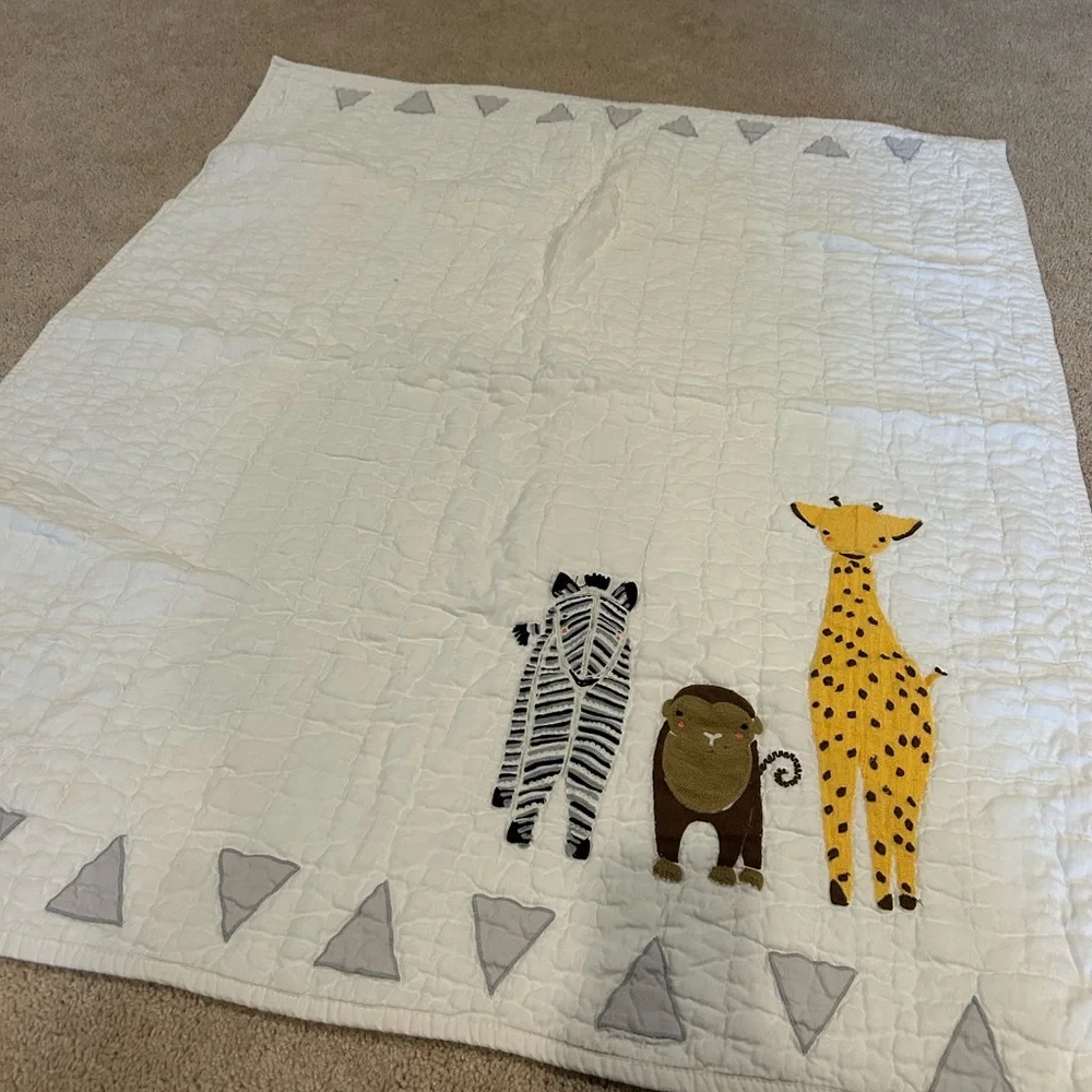 Crate&Barrel White and Yellow Animal Bedding Set